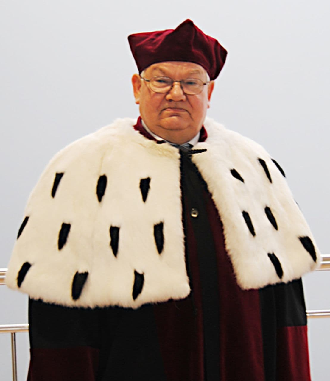 dzialalnosc-uczelni-20-lat-1.jpg