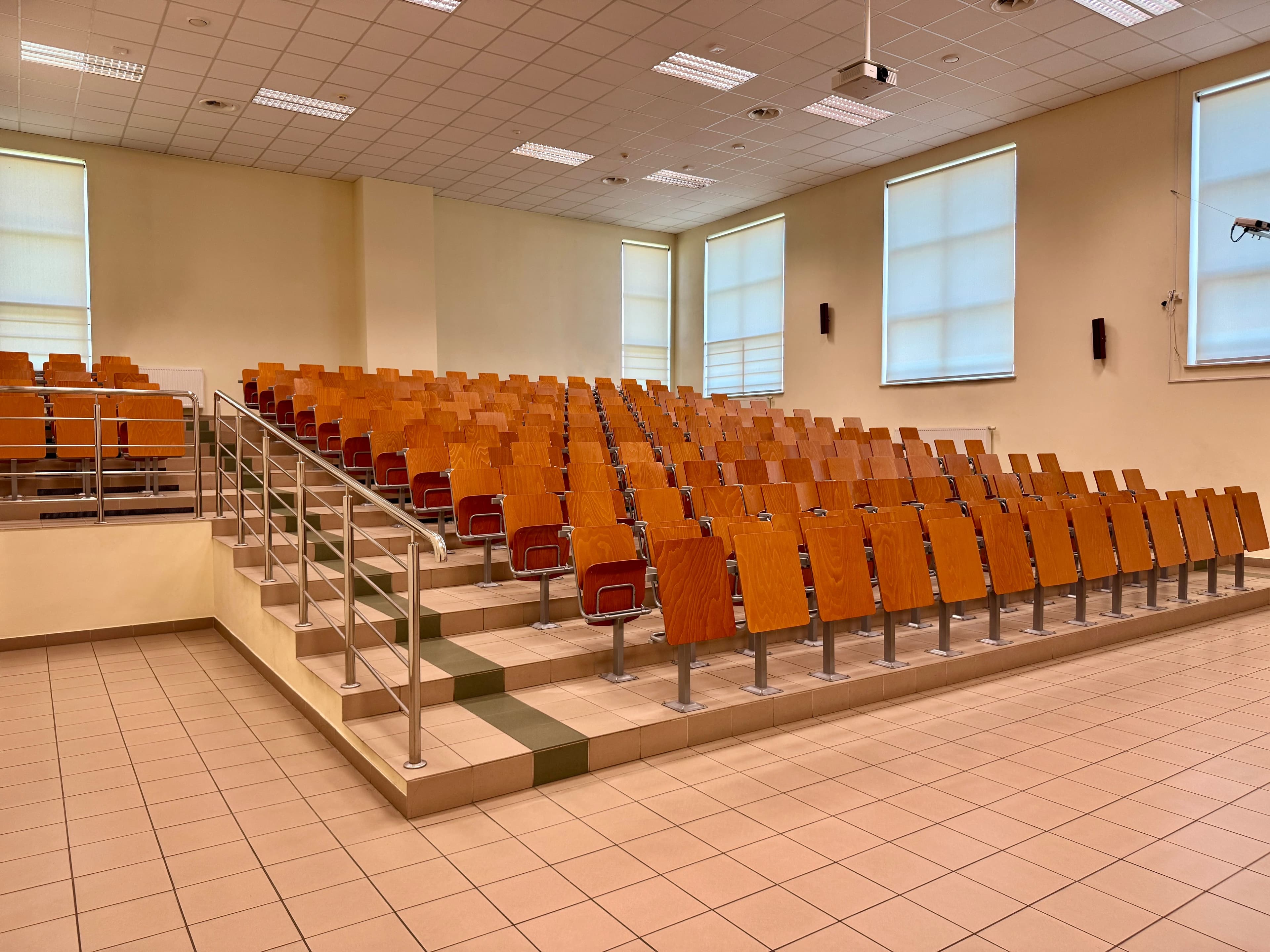 Funkcjonalna sala na średnie wydarzenia