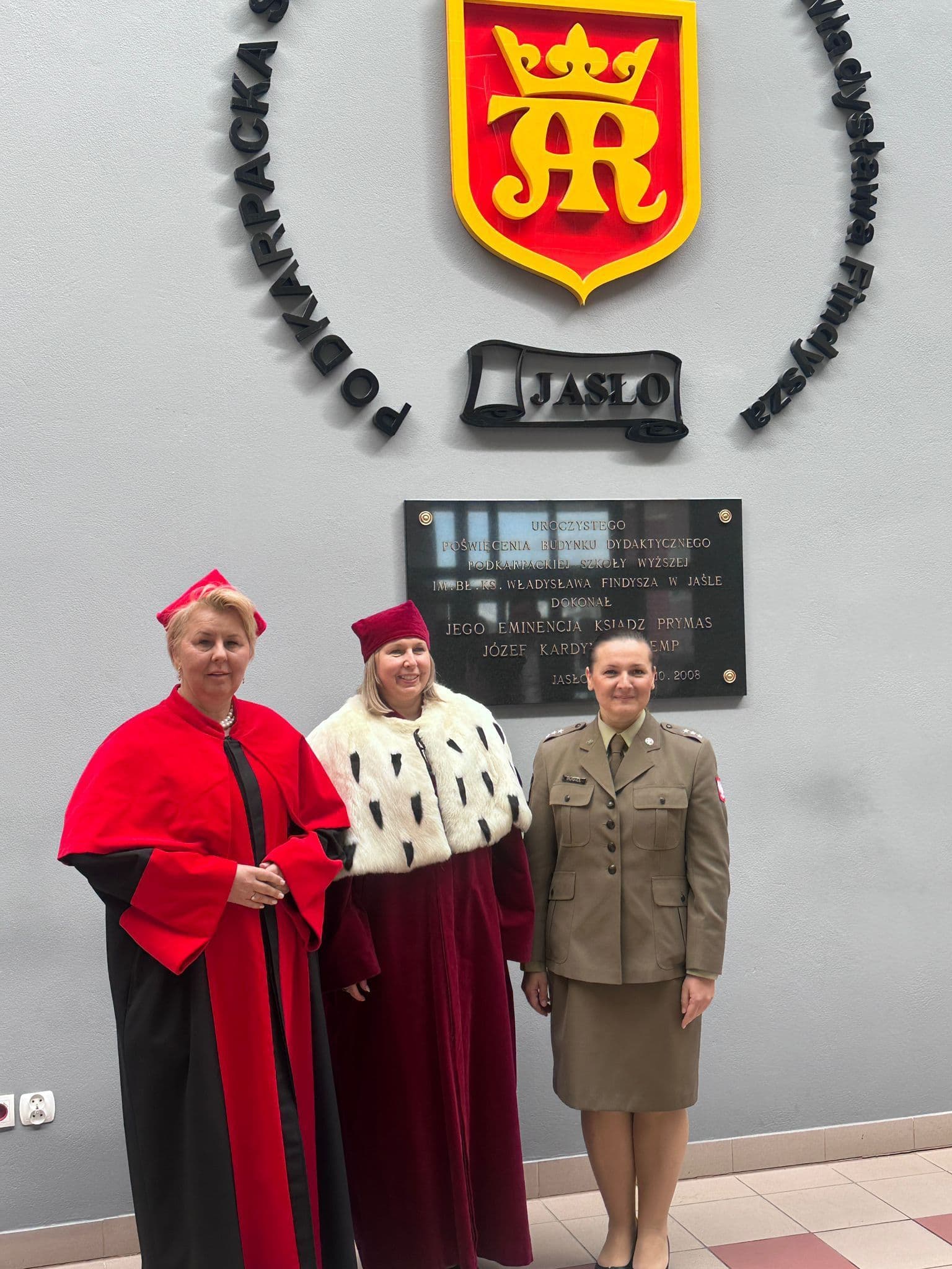 Zdjęcie galerii do artykułu Ćwierć wieku tradycji i rozwoju – 25. Jubileuszowa Inauguracja Roku Akademickiego w Podkarpackiej Szkole Wyższej w Jaśle