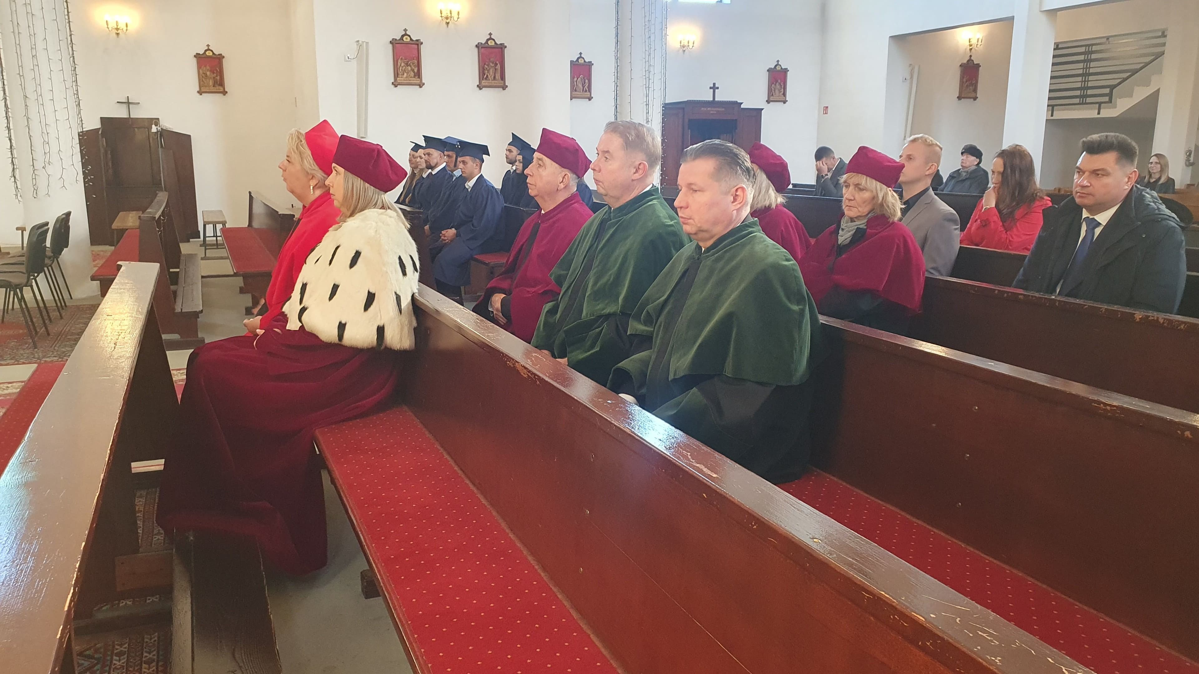 Zdjęcie galerii do artykułu Ćwierć wieku tradycji i rozwoju – 25. Jubileuszowa Inauguracja Roku Akademickiego w Podkarpackiej Szkole Wyższej w Jaśle