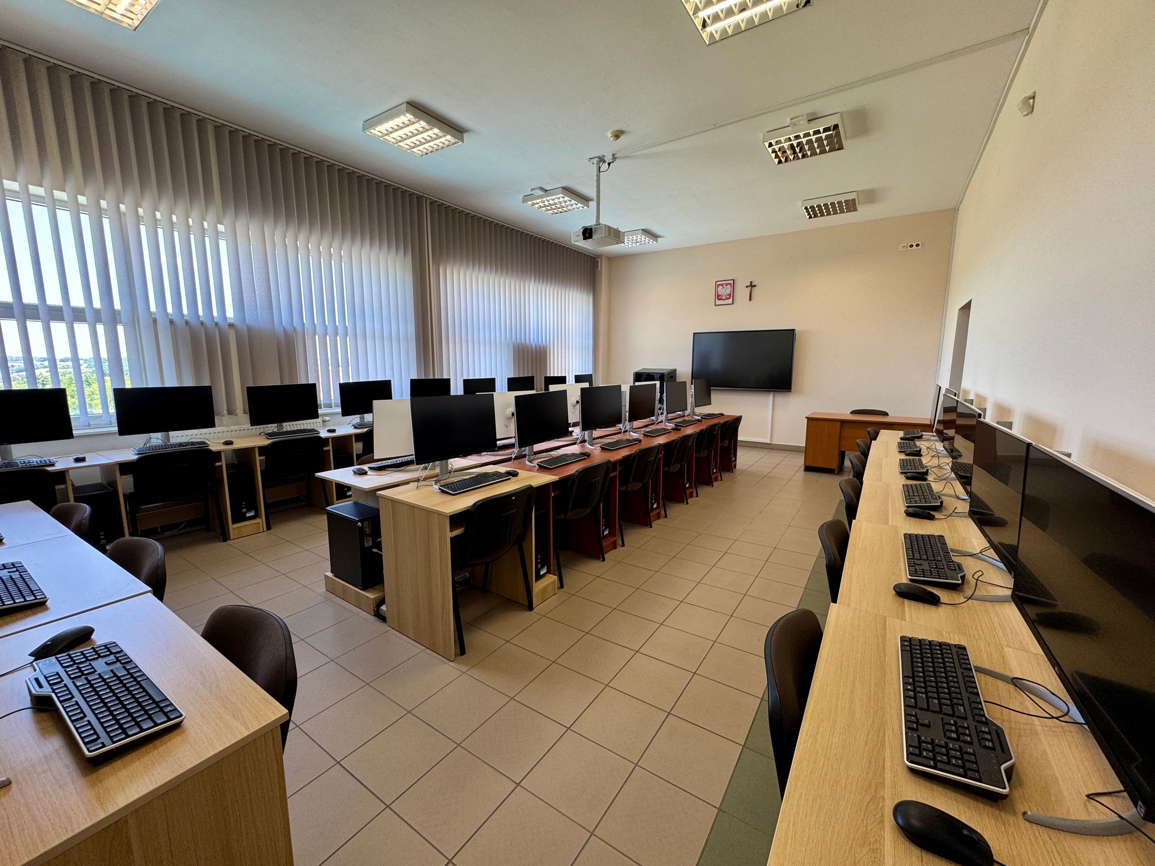 Zdjęcie galerii do artykułu Pracownia komputerowa 2
