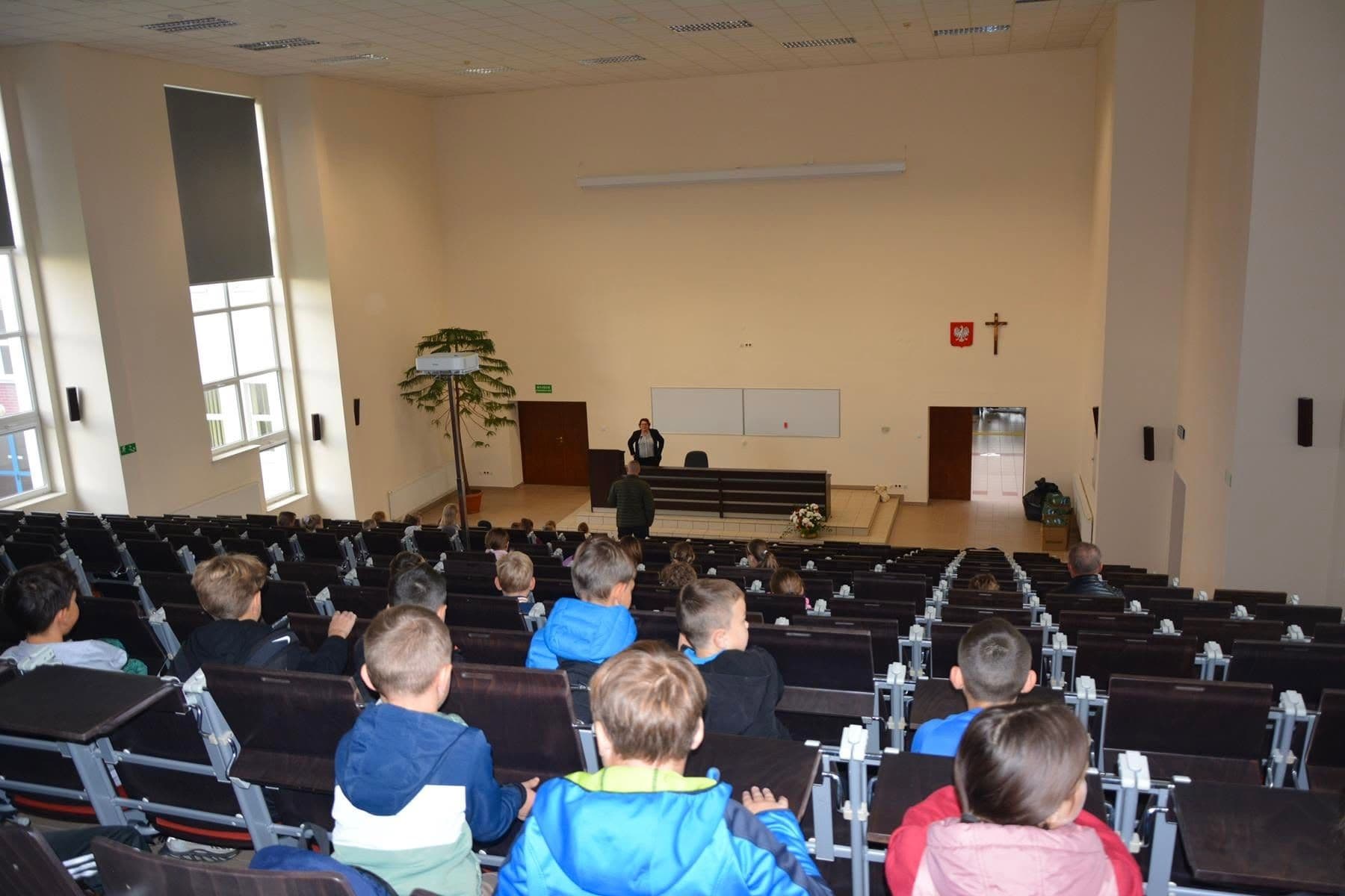 Zdjęcie galerii do artykułu Młodzi studenci w murach PSW – inauguracja 2026/2027 „Akademii Małych Odkrywców”
