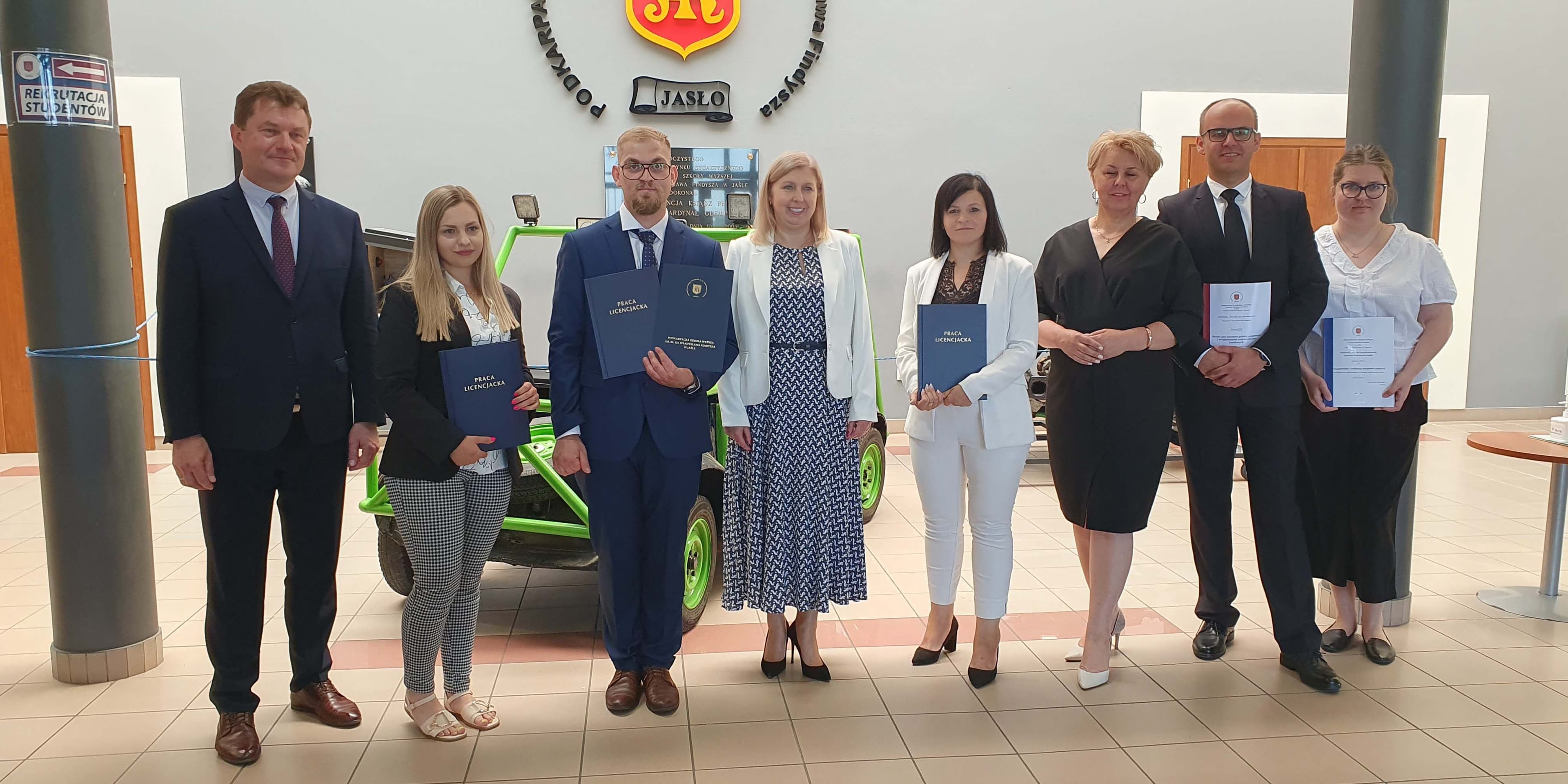 Obrony dyplomowe na kierunkach Finanse i Rachunkowość oraz Ekonomia 2025