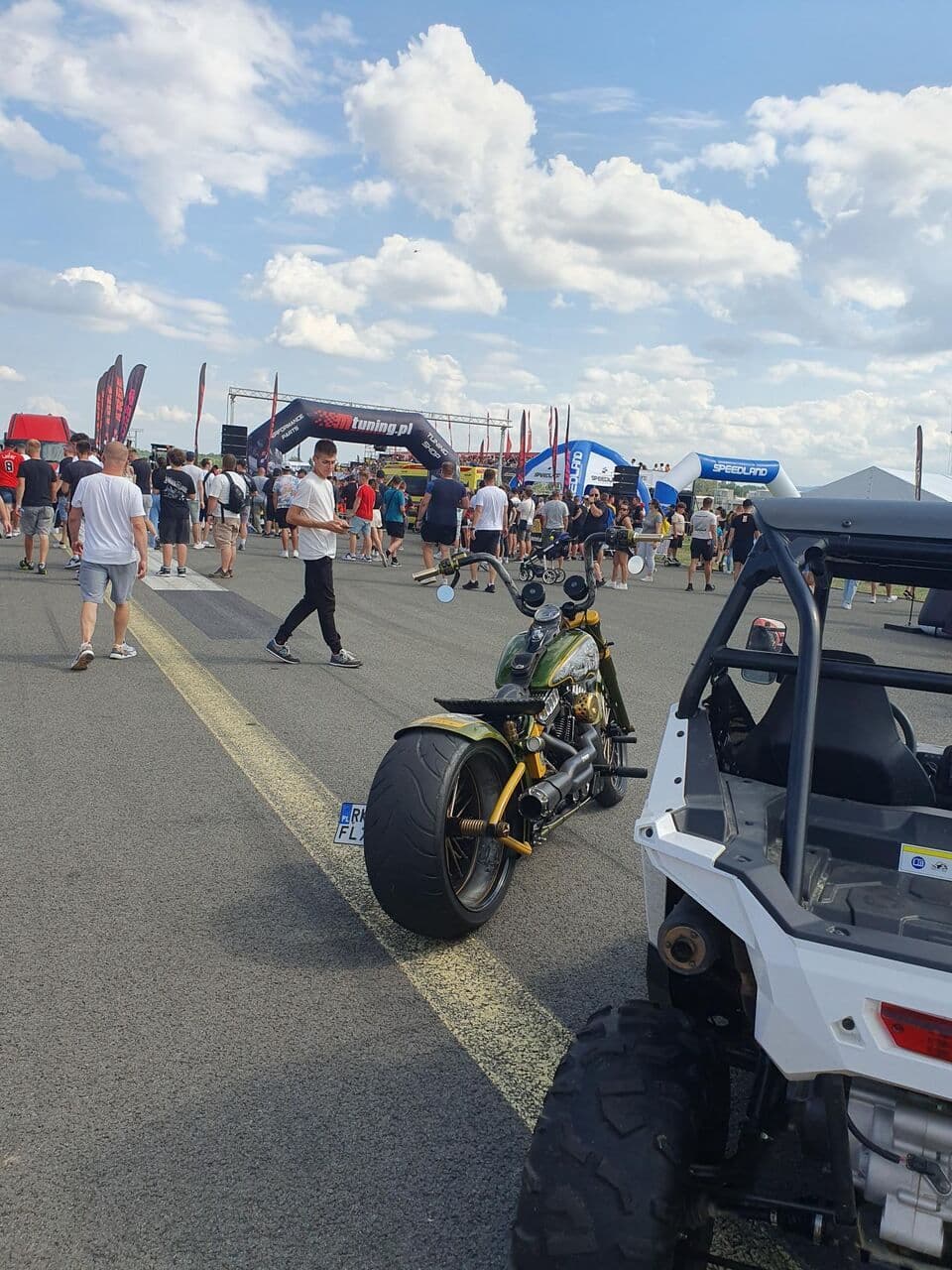 Zdjęcie galerii do artykułu Podkarpacka Szkoła Wyższa w Jaśle na eventach motoryzacyjnych 2024