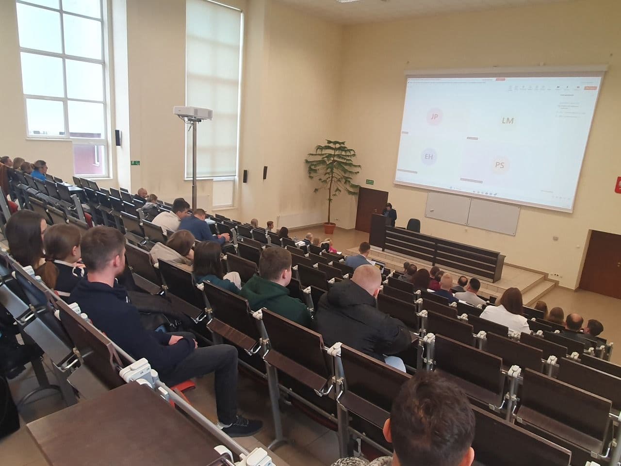 Zdjęcie galerii do artykułu Podsumowanie Międzynarodowej Konferencji Naukowej „Wyzwania społeczno-gospodarcze dla Polski w XXI wieku”