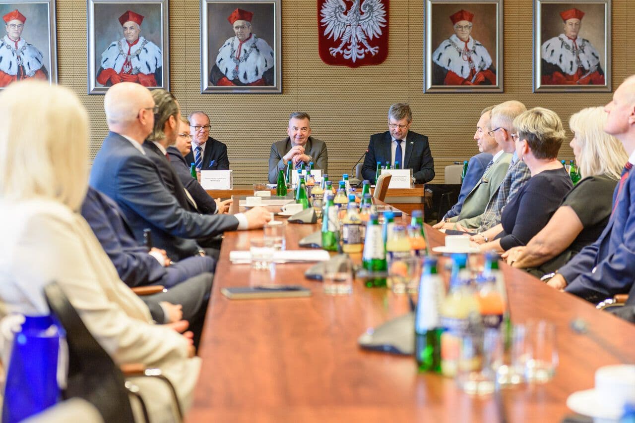 Zdjęcie galerii do artykułu Spotkanie Ministra Nauki z przedstawicielami podkarpackich uczelni 2024