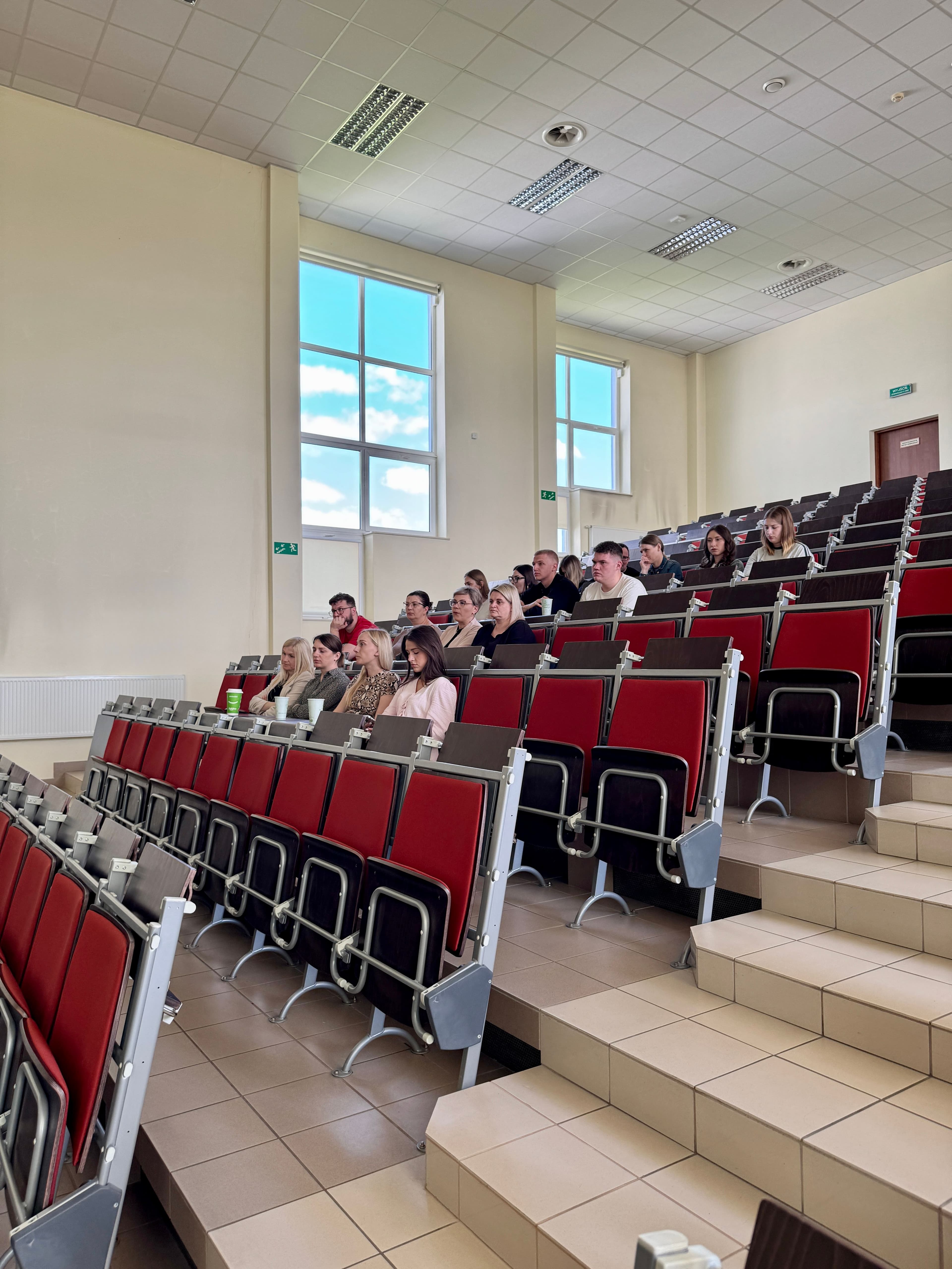 Zdjęcie galerii do artykułu Spotkanie studentów PSW w Jaśle z przedstawicielem PZU