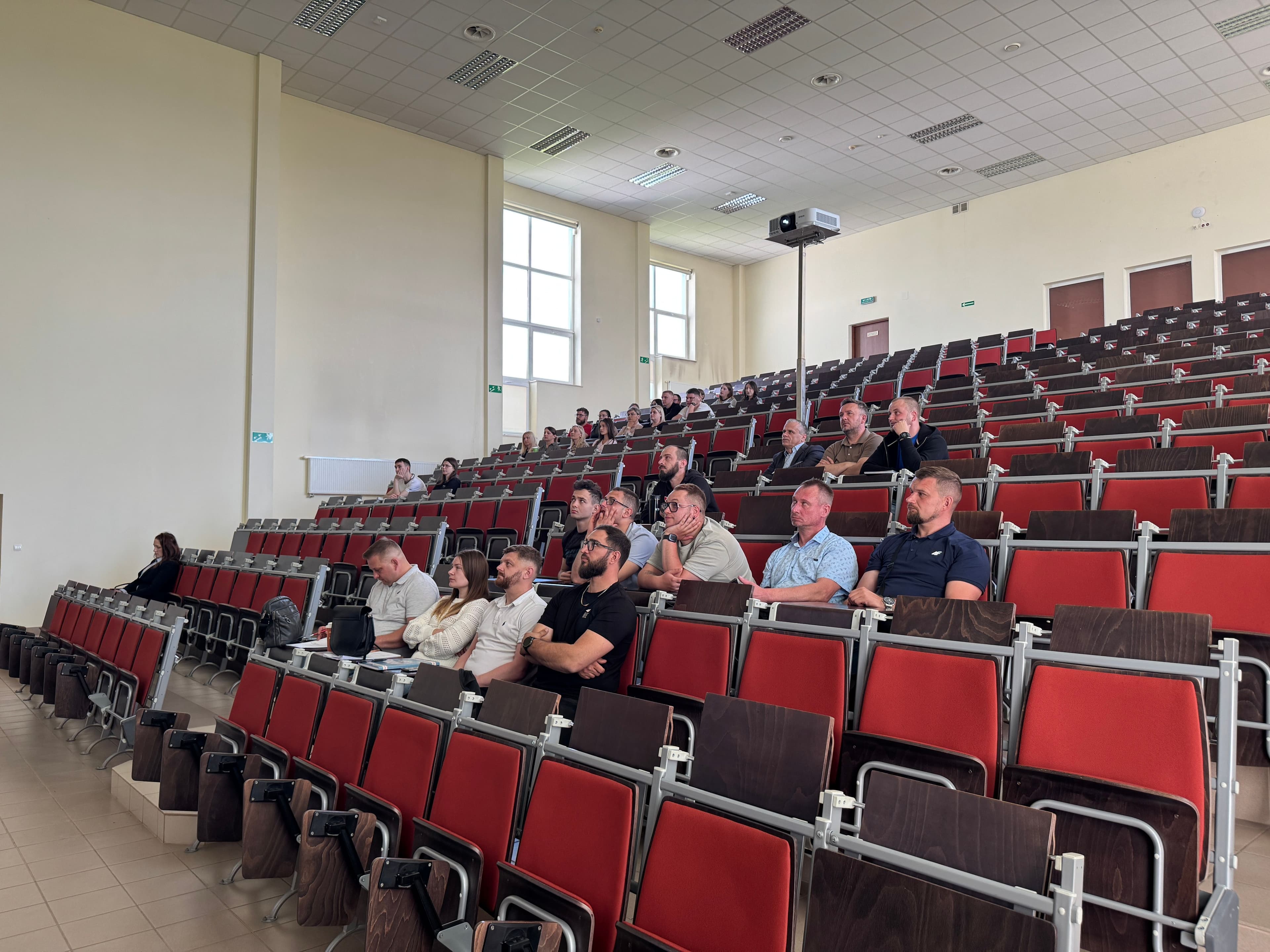 Zdjęcie galerii do artykułu Spotkanie studentów PSW w Jaśle z przedstawicielem Wojskowego Centrum Rekrutacji