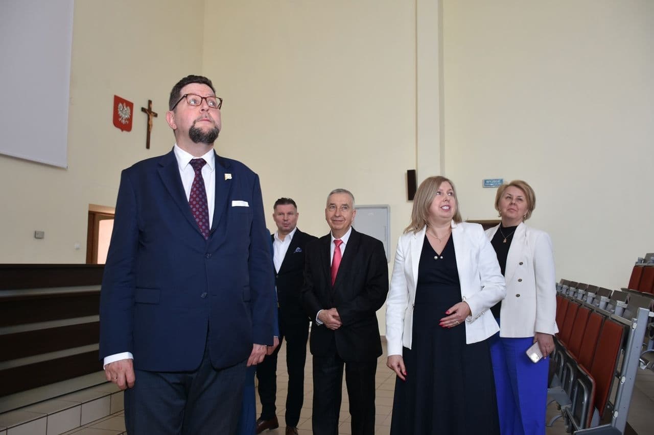 Zdjęcie galerii do artykułu Wizyta Ministra Nauki i Szkolnictwa Wyższego prof. dr hab. Andrzeja Szeptyckiego w Podkarpackiej Szkole Wyższej w Jaśle