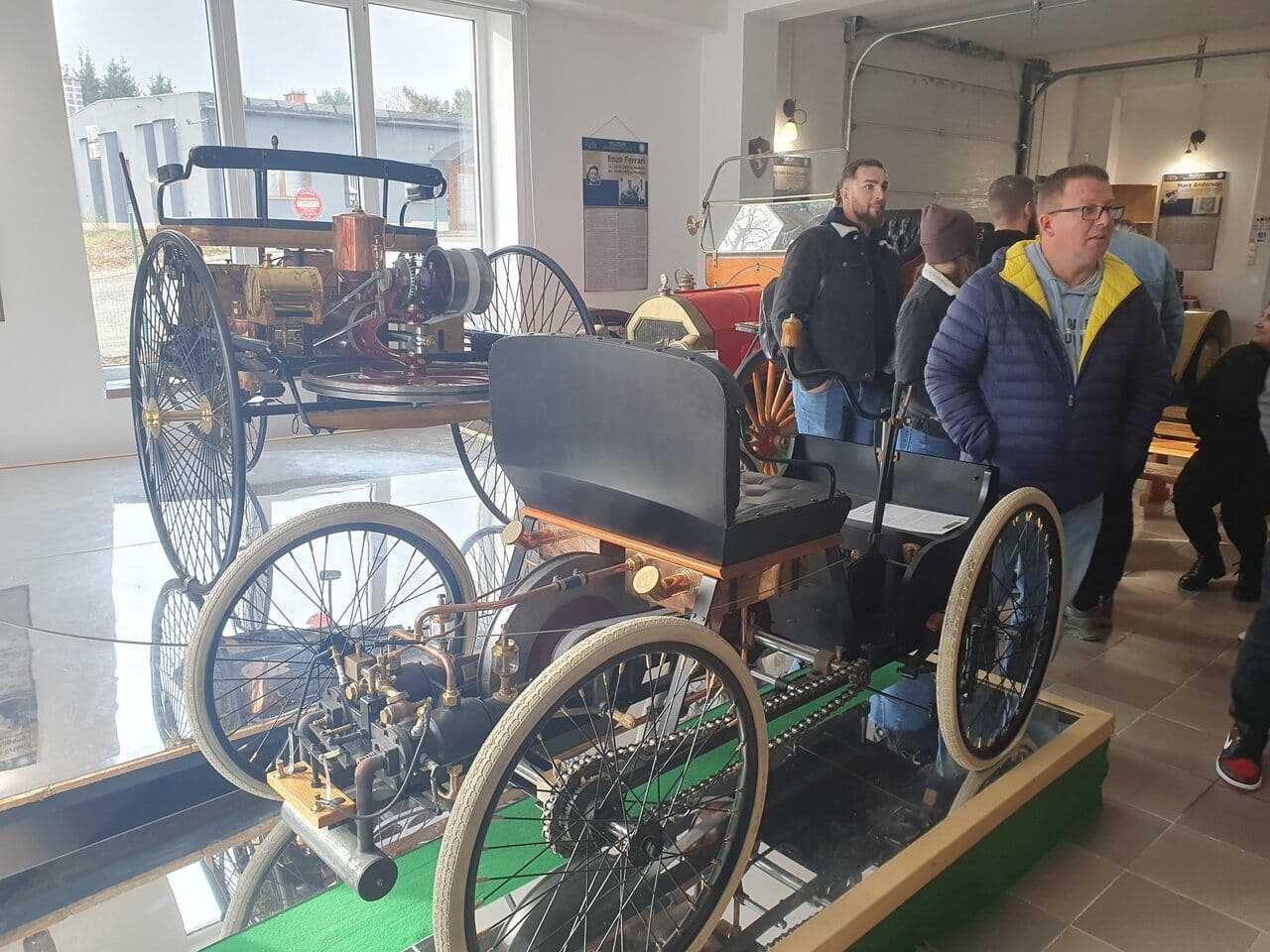 Zdjęcie galerii do artykułu Wyjazd studentów kierunku Transport do dwóch muzeów